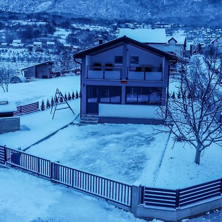 Vikendica Bosnjak Prozor Bagian luar foto
