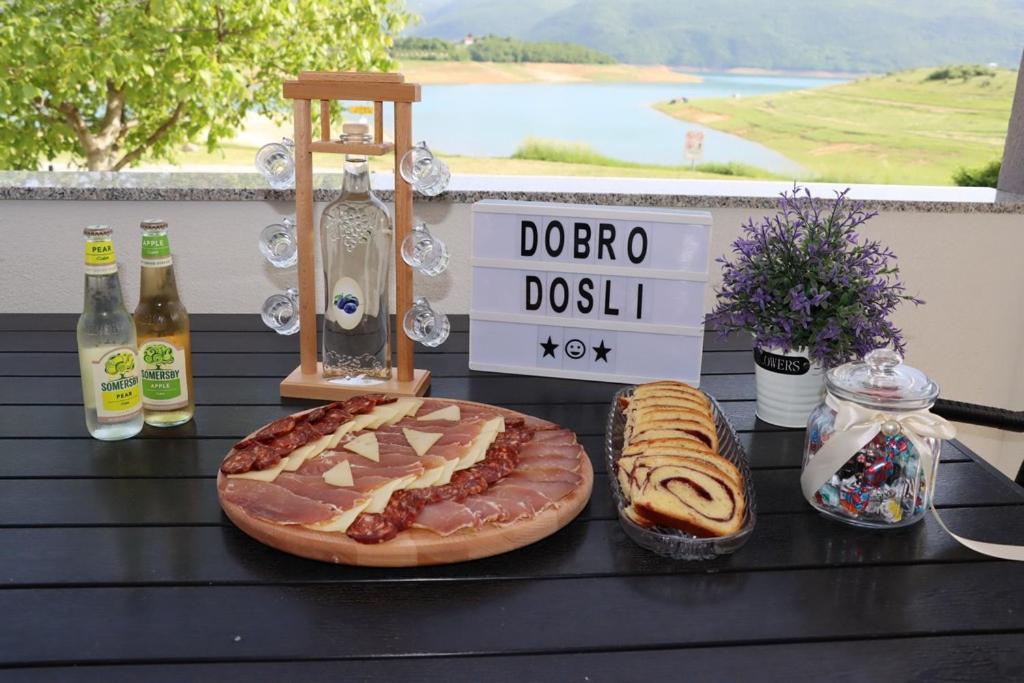 Vikendica Bosnjak Prozor Bagian luar foto