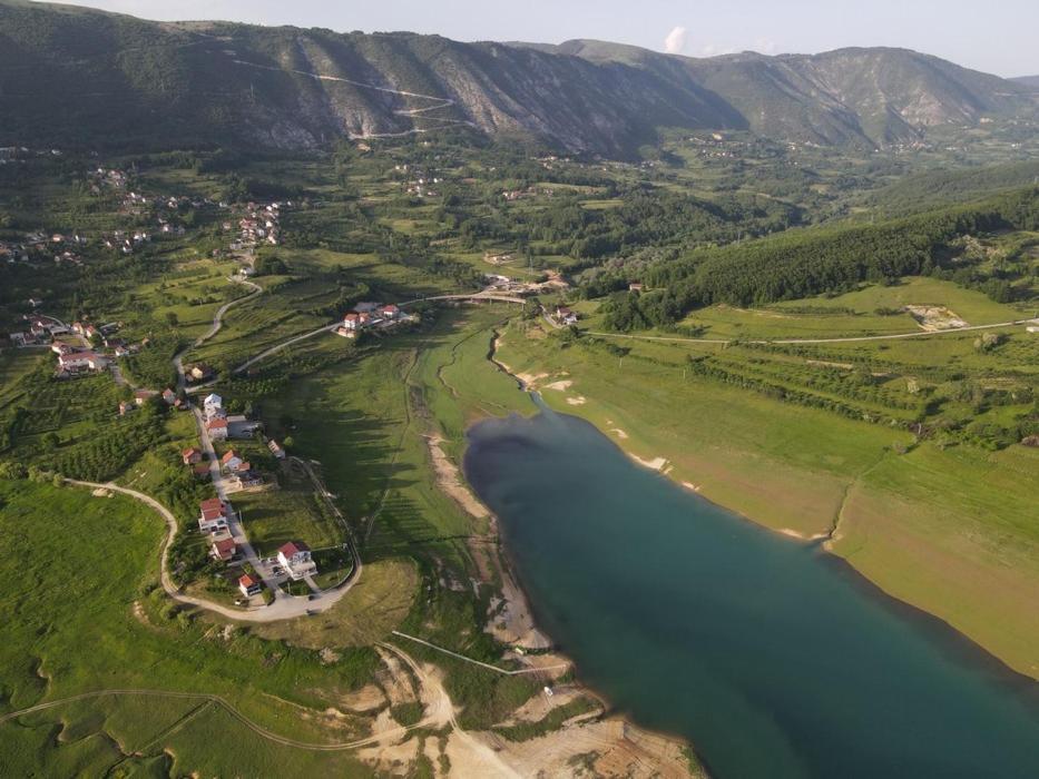 Vikendica Bosnjak Prozor Bagian luar foto