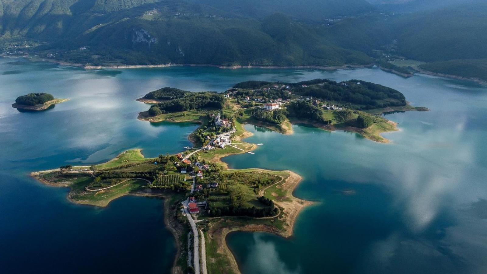 Vikendica Bosnjak Prozor Bagian luar foto