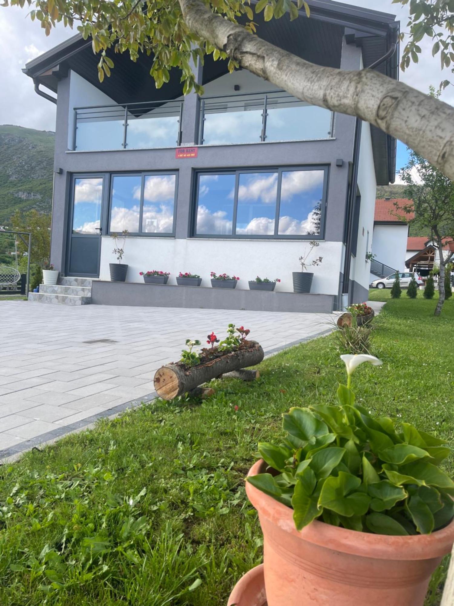 Vikendica Bosnjak Prozor Bagian luar foto
